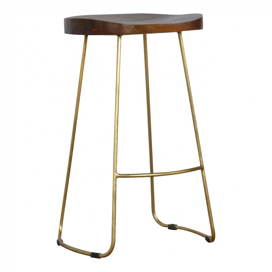 Iron clearance wood stool