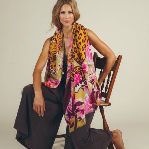 Print Climbing Leopard Scarf