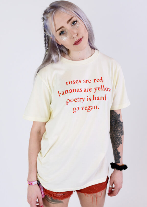 ROSES ARE RED | UNISEX T-SHIRT